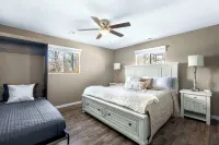 White Oak Landing Spacious 6 Bdr w/ Boat Slip! - parcheggio