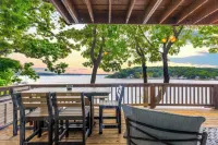 Dockside Dream w/ Kayak & Dock