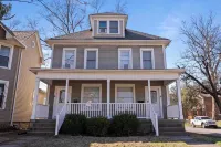 Summit Scholars Suites For 12!