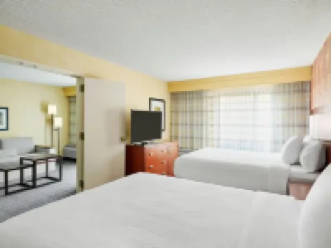 Courtyard des Moines West/Clive Hotels in Clive