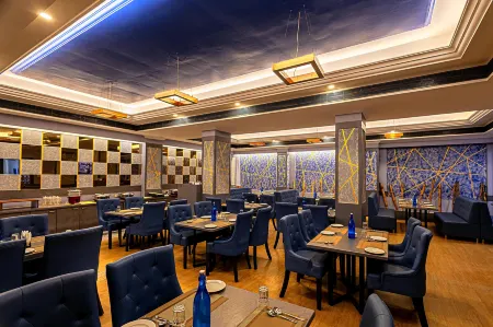 Zip by Spree Hotels Surabi International Vellore Отели рядом с достопримечательностью «Технологический институт Веллуру»