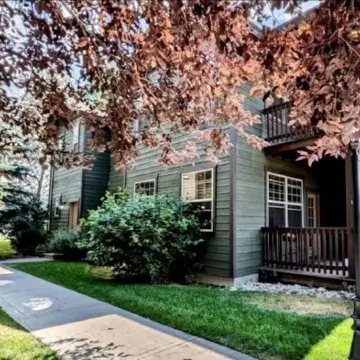 Escape to Teton Valley! Beautiful new 3-bedroom condo in charming Driggs, Idaho