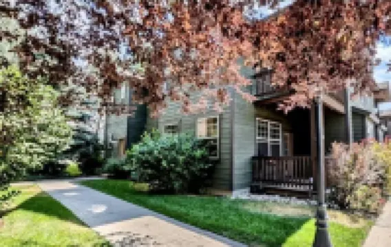 Escape to Teton Valley! Beautiful new 3-bedroom condo in charming Driggs, Idaho