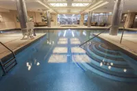 Radisson Plaza Hotel and Suites Kalamazoo - Pools
