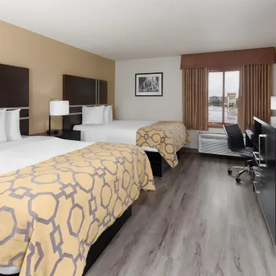 Baymont by Wyndham Green Bay Hotels near Resch Center