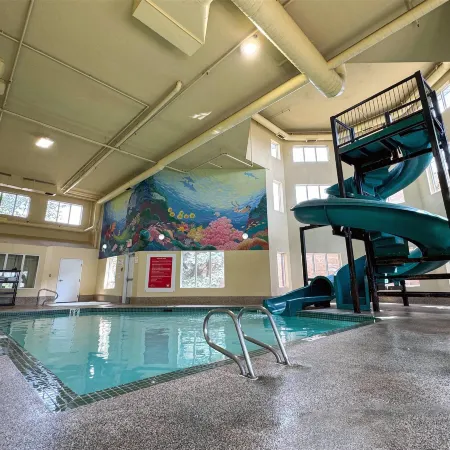 Super 8 by Wyndham Edmonton South