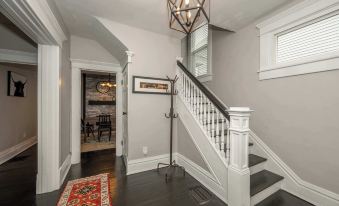 The Restful Roost w Hot Tub