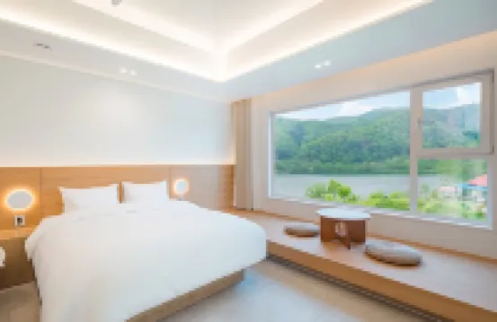 Chuncheon Wolhadam Pool Villa 鄰近翡翠花園的酒店