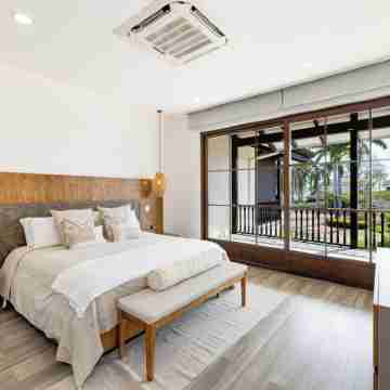 Luxury Beachside Condo in Hacienda Pinilla-Steps from Sand! Beach Club access Rooms