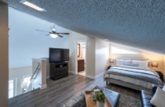 Spacious, 4Br Group Retreat , Fireplace, Deck with Views, Rmnp