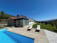 Escola Da Mestra Da Portela Sampriz Hotels in Ponte da Barca