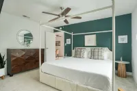Stylish Retreat, Shared Pool & Yard Near Downtown Fairlawn Lane A by Avantstay