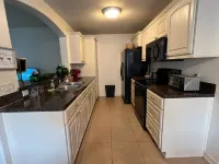 A Duplex "Emerald" nearby Hospitals, TJC, Nurses, Work Crews