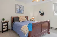 Hidden Bear by AvantStay A Central Location