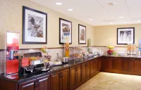 Hampton Inn & Suites Lodi - breakfast