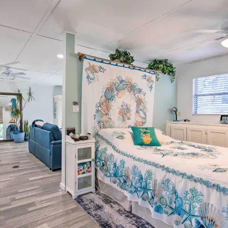 Waterfront Studio w/ Dock Access in Inglis!