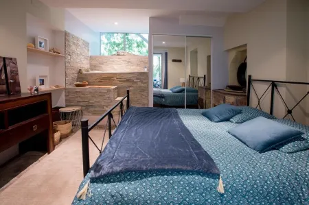 Merlin House Отели в г. Савиньи-ле-Бон