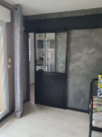 "Cosy & Modern" Apartment with private parking and close to the Paris metro!