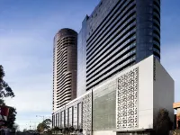 Highrise Skyline Spectacular View Luxury 2B2B1P Hotels in Box Hill