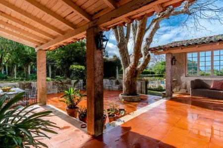 A fabulous property walking distance from the historical centre