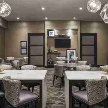 Hampton Inn & Suites Bridgewater Dining/Meeting Rooms