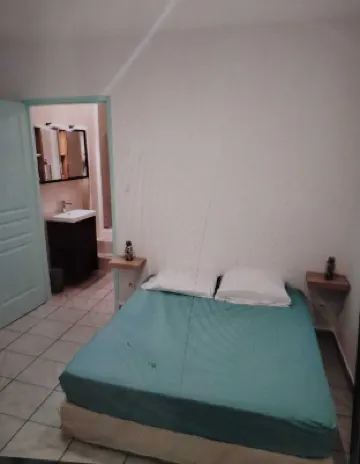 Studio à Louer - La Venise Provencale