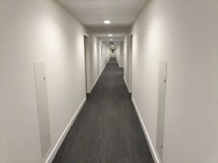 2  APARTMENT.RIVER VIEW. NETFLIX .FREE PARKING.