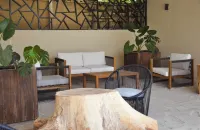 Astra Hotel - 2-Star