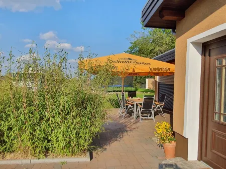 Romantic house with sauna near the lake Отели в г. Каллинхен