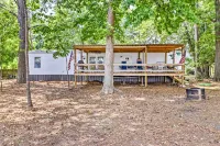 Home on Jordan Lake w/ Shared Dock & Boat Slip! - 2-Sterne