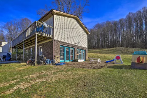 Pet-Friendly Home with Grill and Farm in Meadowview!