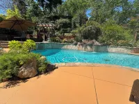 Beautiful private secure quiet 3-bedroom house w/pool jacuzz garage and WiFi Hotels in Novato