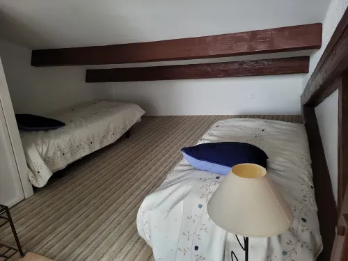 Un Immense Studio Atypique Entre la Vigne et la mer et son un Patio Intimiste Hotels in Salles-d'Aude