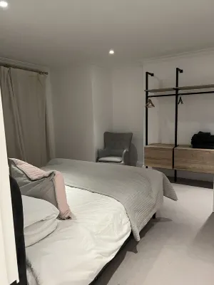 Beautiful 3 bedroom, 3 bathroom apartment with Sea views