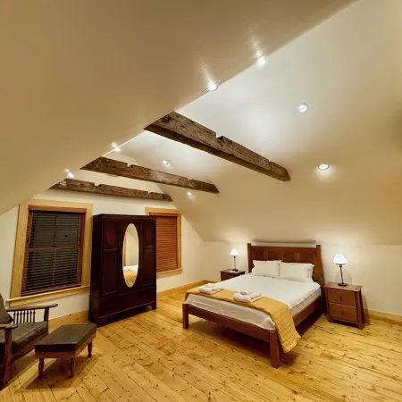Boutique Country Vermont Farmhouse Fully Remodeled Отели в г. Аддисон