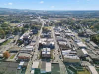 Spacious Historic 3-bedroom apartment with AC, WiFi in charming Winchester