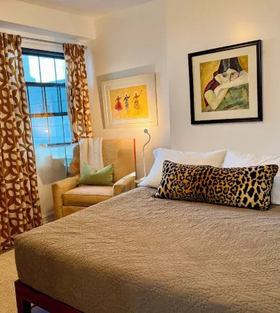 Tropical, Private, Downtown