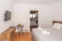 Studio Gaia Hotels in Agios Stefanos