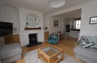 Quayside house with fabulous river views