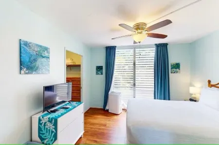 Cozy 1-bedroom Condo with WiFi, AC, and More in Tranquil Kailua-Kona