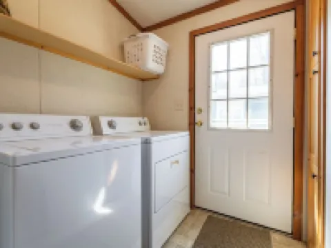 The Deer Cabin at the Riviera Resort in Neillsville, Wisconsin! デューハーストのホテル