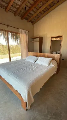 Hermosa casa con piscina frente al mar  호텔