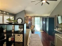 Charming Studio in Folsom - Quiet Neighborhood Close to Trails & Folsom Lake Hotels in Folsom