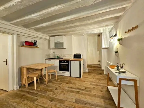 Cocon Urbain au Cœur de Nemours Hotels in Nemours