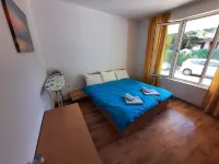 Central, 1 Bed Apt, 3 Yassen