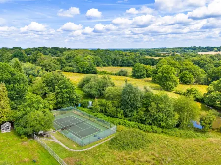Sandhill Cottage with Hot Tub