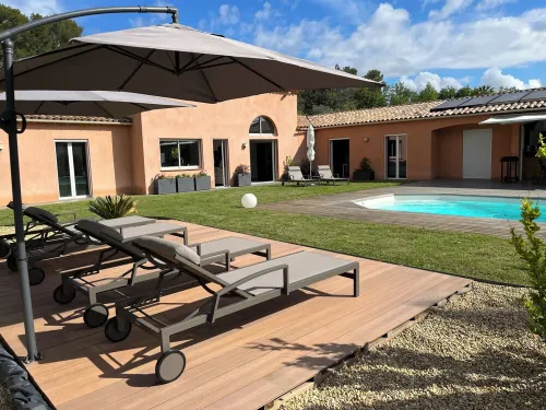Villa Eden Récente, Grand Confort, Piscine, 8 Personnes, Lorgues Hotels in Lorgues