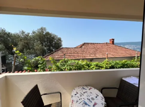 SAVINA Apartan 20 metara od mora stan za 3 osobe Hotels in 