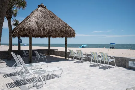 Steps away from private Nokomis Beach!!