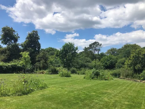 The ocean the countryside Hotels in Ploemel